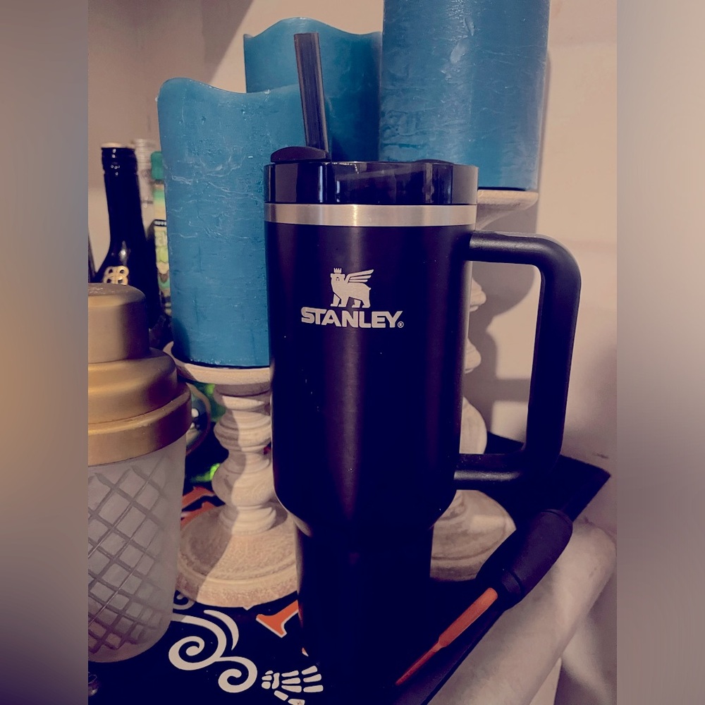 Large Stanley black cup